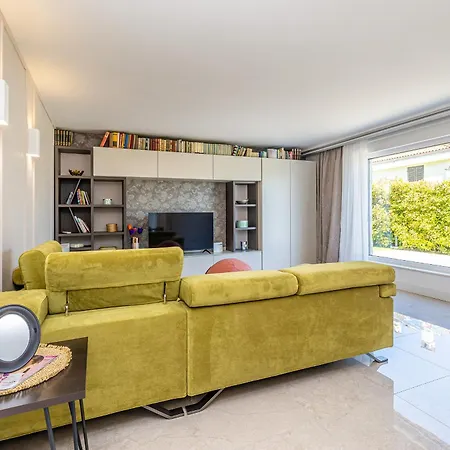 Apartment Siora Njivice